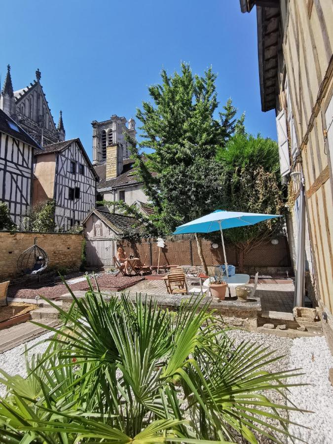 Le Spa De La Cathedrale - Jacuzzi - Sauna - Champagne - Netflix - Wifi Troyes Exterior photo