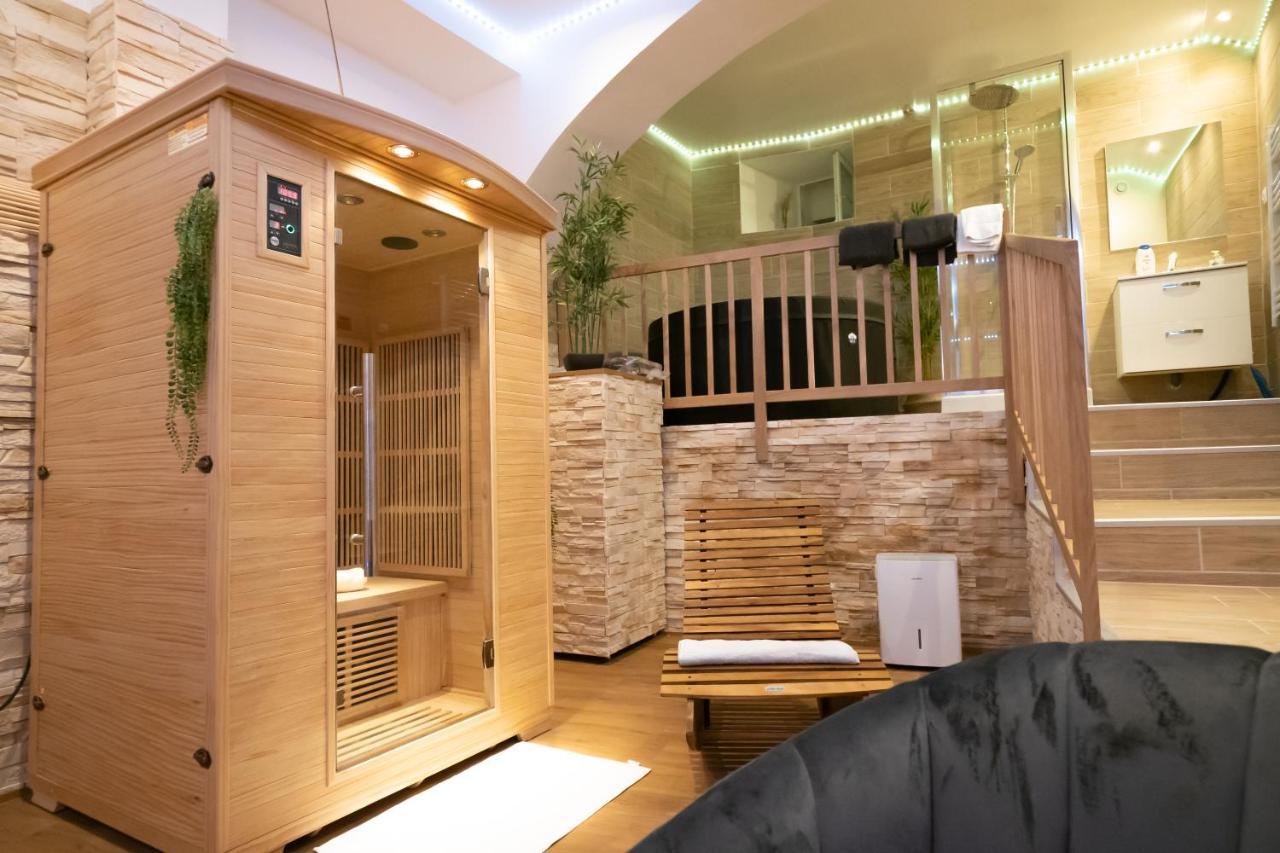 Le Spa De La Cathedrale - Jacuzzi - Sauna - Champagne - Netflix - Wifi Troyes Exterior photo